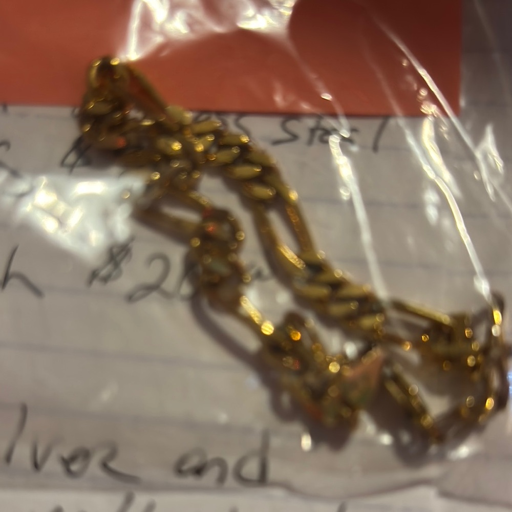 Elegant Gold Women's Bracelet